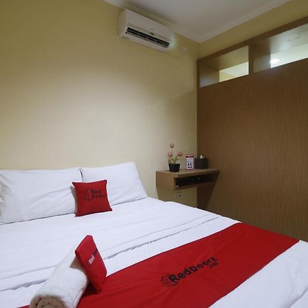 Hotel RedDoorz near ITC Cempaka Mas Dżakarta Zewnętrze zdjęcie