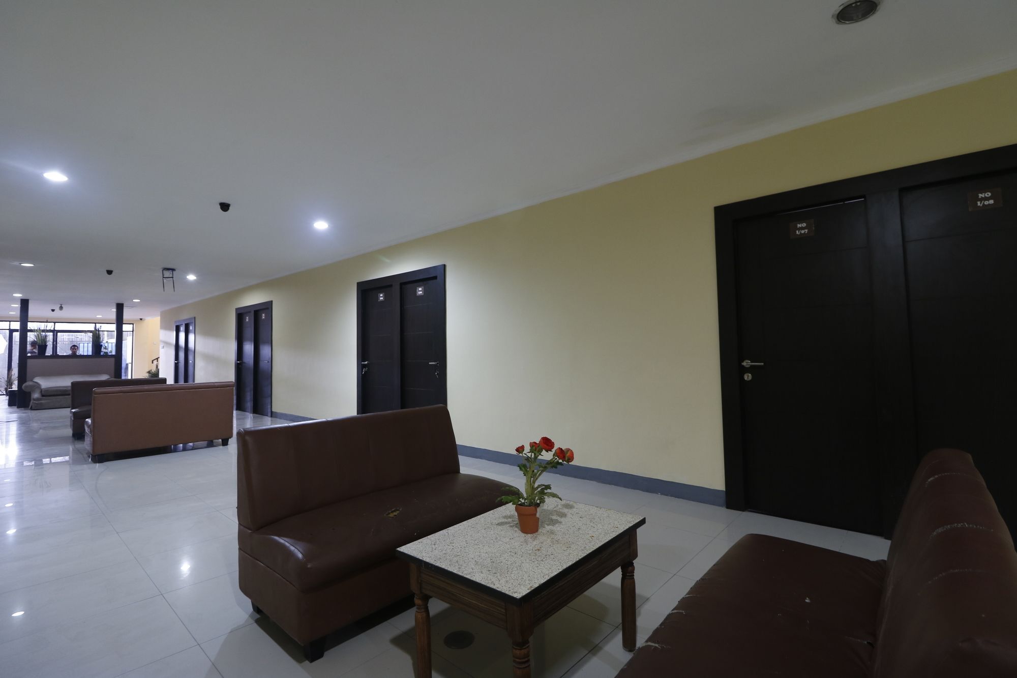 Hotel RedDoorz near ITC Cempaka Mas Dżakarta Zewnętrze zdjęcie